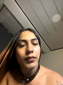 jesica  simpson online show from September 22, 2025, 4:03 am