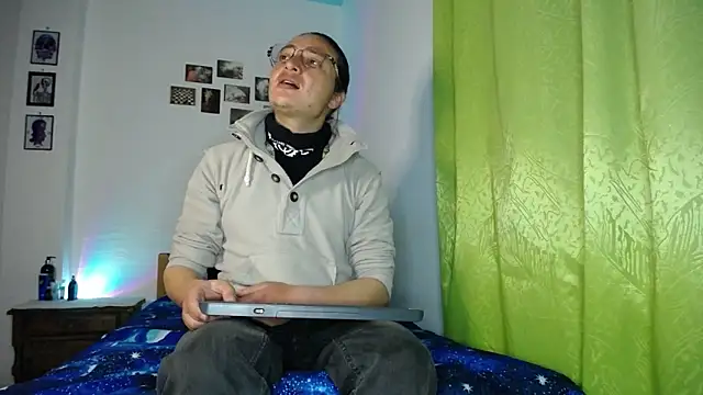 monkeywillwhite online show from November 29, 2025, 2:47 am