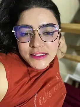 Lia flowers online show from January 13, 2025, 1:56 am