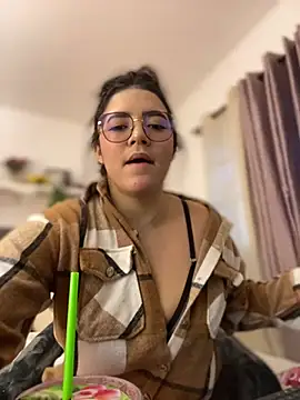 Lia flowers online show from February 17, 2025, 11:09 pm