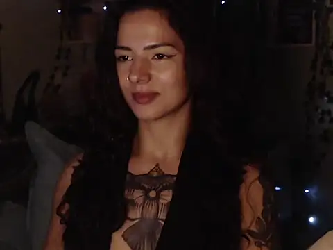 Snapshot of BeellyDance chatting on October 27, 2025, 11:09 pm BeellyDance online show from October 27, 2025, 11:09 pm