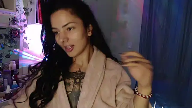 Snapshot of BeellyDance chatting on July 22, 2026, 8:22 pm BeellyDance online show from July 22, 2026, 8:22 pm