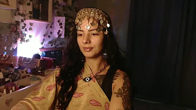 Snapshot of BeellyDance chatting on August 1, 2026, 11:47 pm BeellyDance online show from August 1, 2026, 11:47 pm