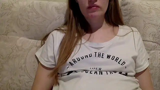 vanessa4you online show from December 16, 2024, 4:13 am