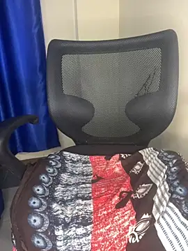 sweetestval online show from November 18, 2025, 11:03 am