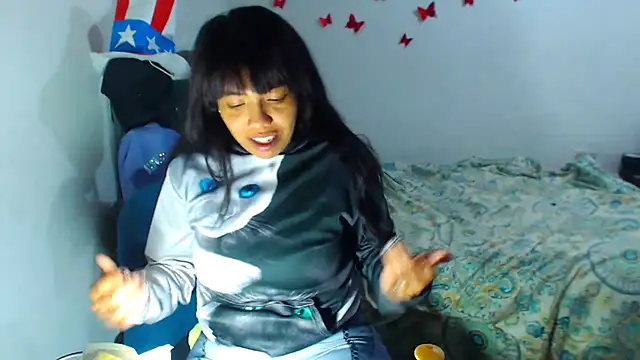 AmaraRoberts420 online show from October 1, 2025, 4:51 am