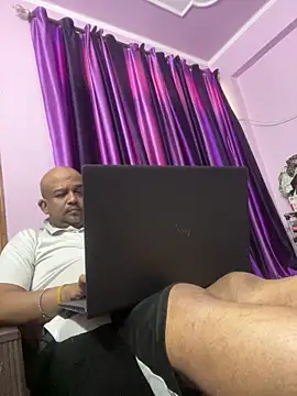 Dick 6inches online show from October 14, 2025, 1:39 am