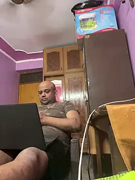 Snapshot of Dick_6inches chatting on April 21, 2026, 7:36 am Dick 6inches online show from April 21, 2026, 7:36 am