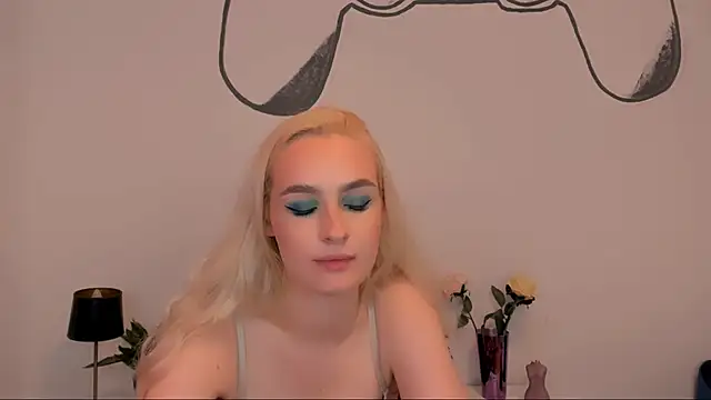 Snapshot of OliviaKisss chatting on September 11, 2025, 8:42 pm OliviaKisss online show from September 11, 2025, 8:42 pm