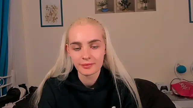 OliviaKisss online show from April 20, 2026, 6:53 pm