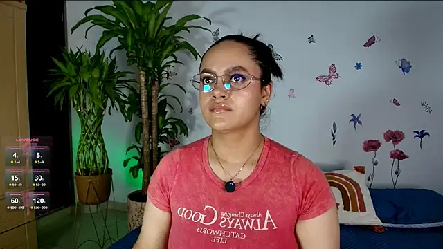 Snapshot of VICTORIABLACK_@xh chatting on April 28, 2026, 7:19 pm VICTORIABLACK xh online show from April 28, 2026, 7:19 pm