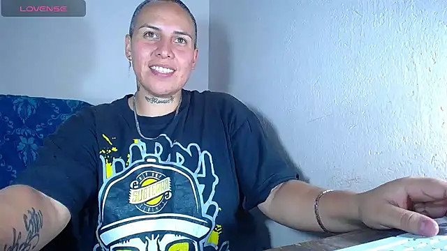 Yessi rousse online show from January 3, 2025, 11:44 pm