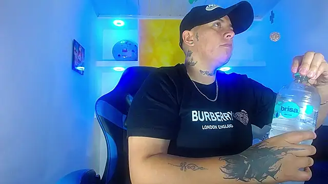 Yessi rousse online show from March 21, 2025, 6:51 pm