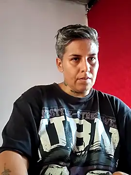 Yessi rousse online show from October 15, 2025, 5:57 pm