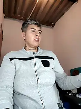 Yessi rousse online show from April 11, 2026, 1:32 am