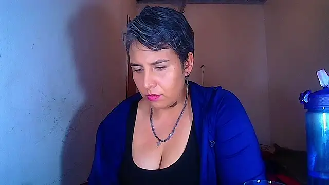Snapshot of Yessi_rousse chatting on July 15, 2026, 1:00 am Yessi rousse online show from July 15, 2026, 1:00 am