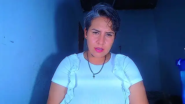 Snapshot of Yessi_rousse chatting on July 15, 2026, 3:17 pm Yessi rousse online show from July 15, 2026, 3:17 pm