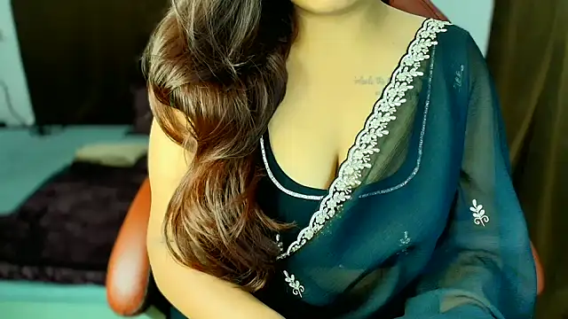 shanayaaa 1 online show from November 5, 2025, 4:51 pm