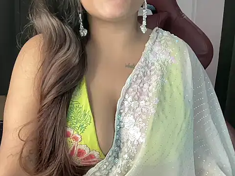 Snapshot of shanayaaa_1 chatting on June 15, 2026, 7:27 pm shanayaaa 1 online show from June 15, 2026, 7:27 pm