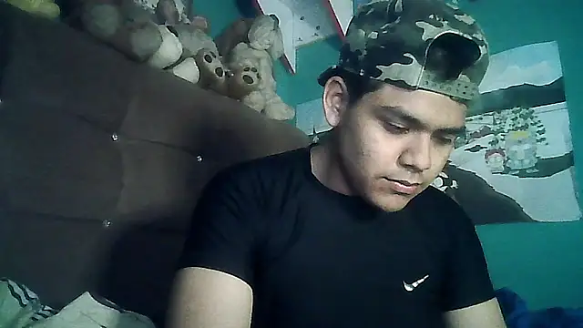 Snapshot of Valesh20 chatting on October 8, 2025, 1:36 am Valesh20 online show from October 8, 2025, 1:36 am