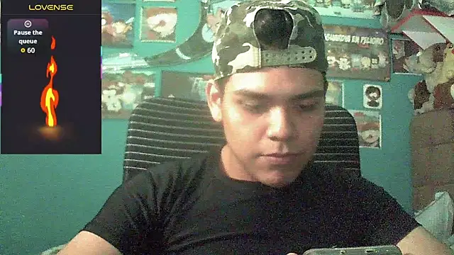 Snapshot of Valesh20 chatting on May 19, 2026, 1:56 am Valesh20 online show from May 19, 2026, 1:56 am