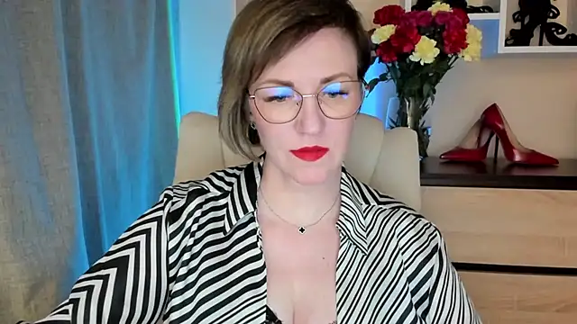 feliziaDesire online show from April 7, 2026, 1:00 pm