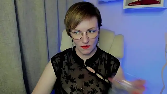 Snapshot of feliziaDesire chatting on June 24, 2026, 3:55 pm feliziaDesire online show from June 24, 2026, 3:55 pm