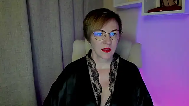 Snapshot of feliziaDesire chatting on July 3, 2026, 3:46 am feliziaDesire online show from July 3, 2026, 3:46 am
