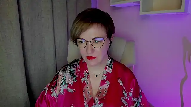 Snapshot of feliziaDesire chatting on July 7, 2026, 6:05 am feliziaDesire online show from July 7, 2026, 6:05 am