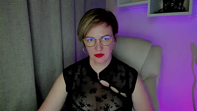 Snapshot of feliziaDesire chatting on July 14, 2026, 12:55 pm feliziaDesire online show from July 14, 2026, 12:55 pm