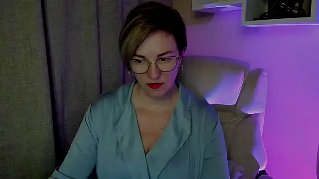 Snapshot of feliziaDesire chatting on July 16, 2026, 3:45 am feliziaDesire online show from July 16, 2026, 3:45 am