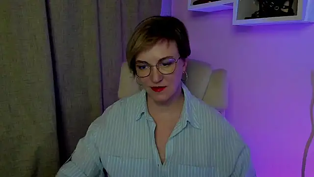 Snapshot of feliziaDesire chatting on July 22, 2026, 3:48 pm feliziaDesire online show from July 22, 2026, 3:48 pm