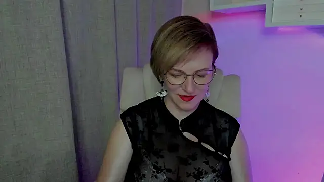 Snapshot of feliziaDesire chatting on August 2, 2026, 12:58 pm feliziaDesire online show from August 2, 2026, 12:58 pm