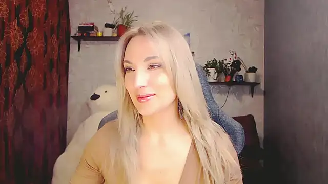 Snapshot of MillaXQueen chatting on March 14, 2025, 11:56 am MillaXQueen online show from March 14, 2025, 11:56 am