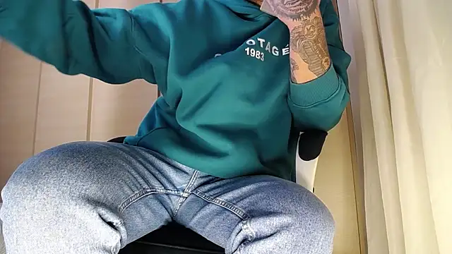 Snapshot of FindomJason chatting on December 13, 2024, 2:49 pm FindomJason online show from December 13, 2024, 2:49 pm