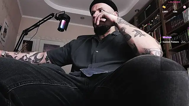 Snapshot of FindomJason chatting on October 2, 2025, 9:27 am FindomJason online show from October 2, 2025, 9:27 am