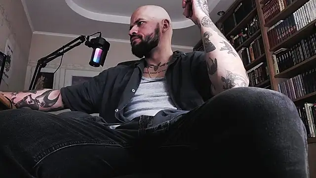 Snapshot of FindomJason chatting on October 8, 2025, 11:08 am FindomJason online show from October 8, 2025, 11:08 am