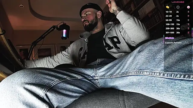 Snapshot of FindomJason chatting on October 12, 2025, 7:57 pm FindomJason online show from October 12, 2025, 7:57 pm