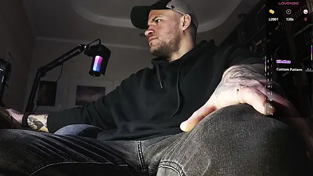 Snapshot of FindomJason chatting on October 16, 2025, 10:27 am FindomJason online show from October 16, 2025, 10:27 am