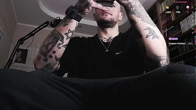 Snapshot of FindomJason chatting on October 28, 2025, 12:41 pm FindomJason online show from October 28, 2025, 12:41 pm