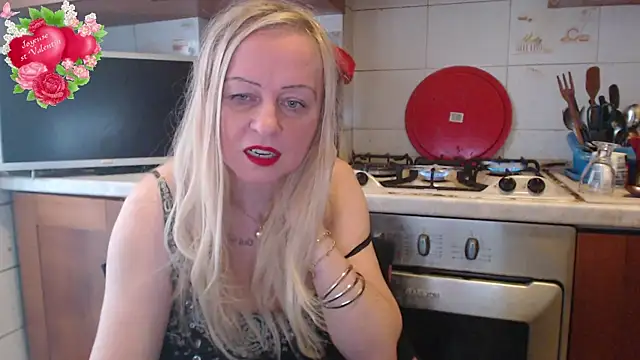 martachatte online show from February 14, 2025, 8:42 am