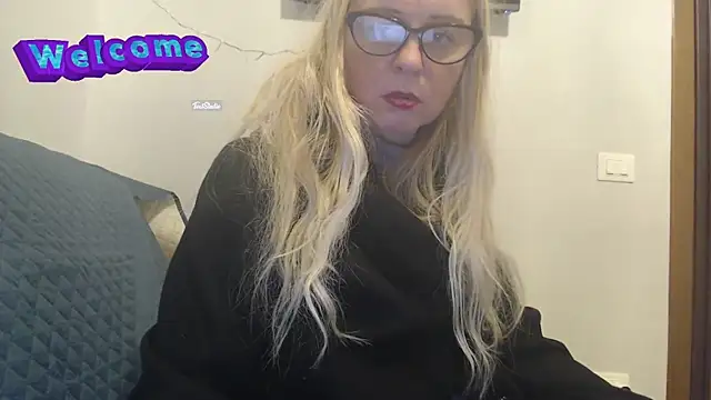 martachatte online show from February 19, 2025, 9:39 am