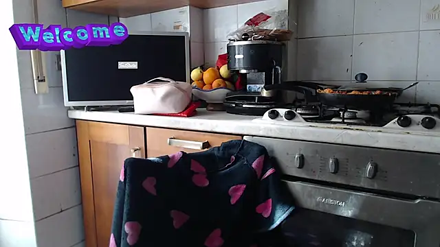 martachatte online show from March 3, 2025, 12:16 pm
