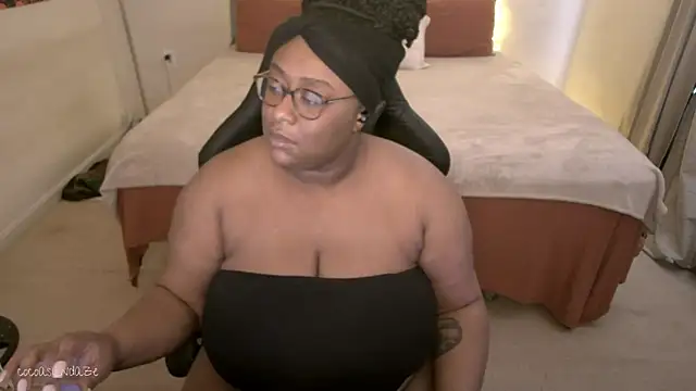 cocoasundaze online show from January 22, 2025, 5:06 pm