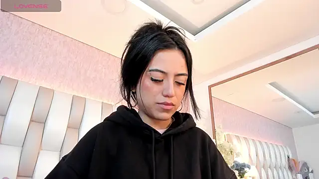 Rebeca jones online show from February 1, 2025, 12:05 pm