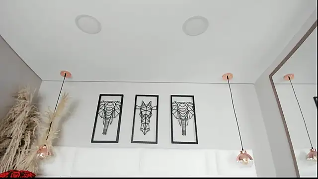 Rebeca jones online show from October 4, 2025, 12:36 pm