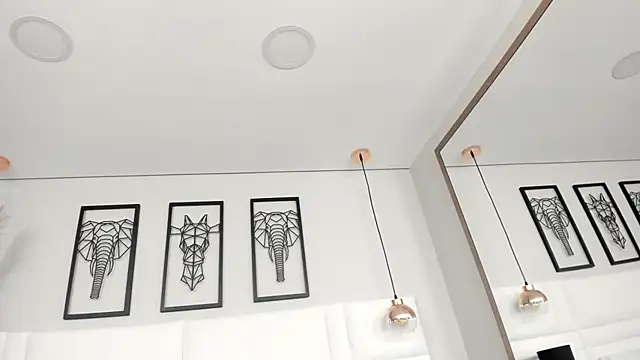 Rebeca jones online show from October 7, 2025, 12:02 pm