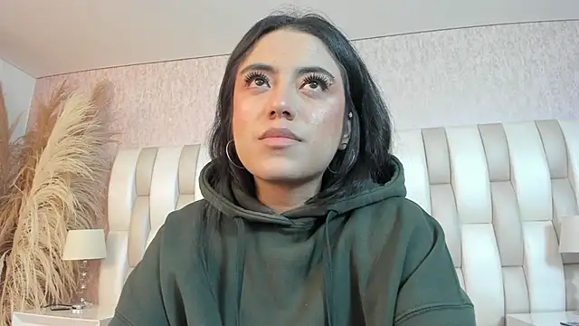 Rebeca jones online show from March 28, 2026, 12:05 pm