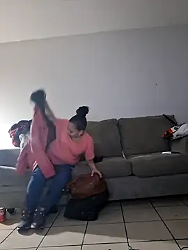 hungpenis210 online show from February 9, 2026, 3:54 am