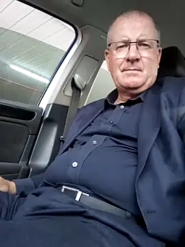 stiffandlubedxh online show from January 9, 2025, 7:21 am